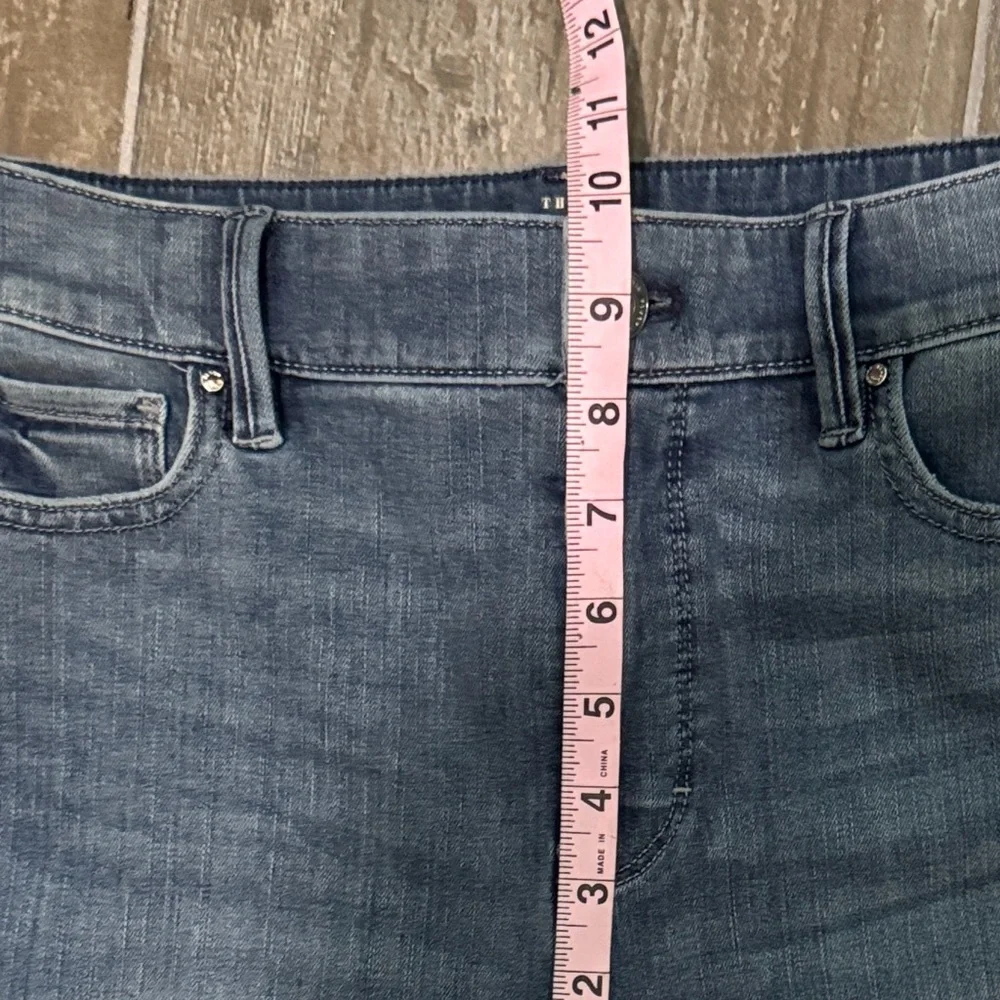 White House Black Market Gray Embellished Cropped Jeans - Picture 5 of 9